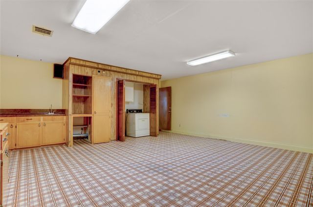 105 Ridgemont Drive, Alvin, TX 77511