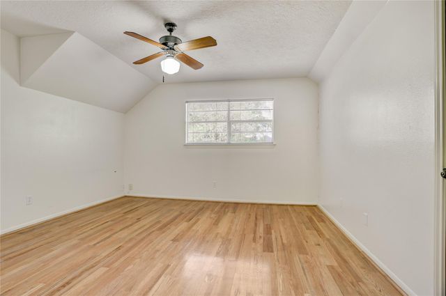 105 Ridgemont Drive, Alvin, TX 77511