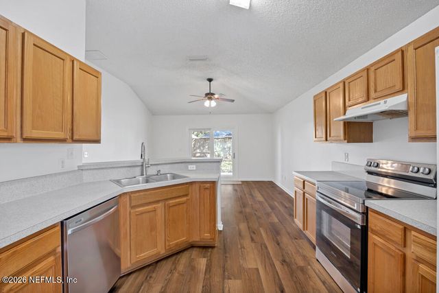 2700 CROSS CREEK Drive, Green Cove Springs, FL 32043