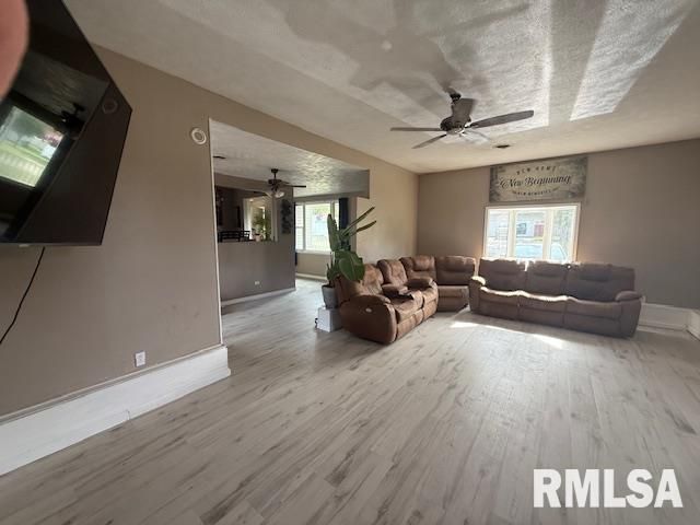 401 E CROSS Street, Herrin, IL 62948