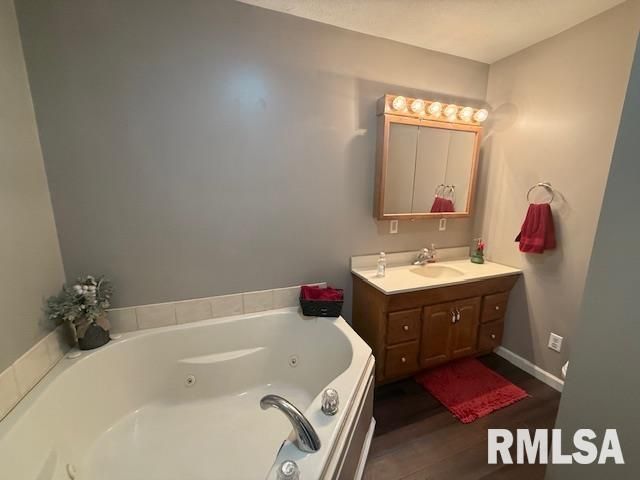 401 E CROSS Street, Herrin, IL 62948