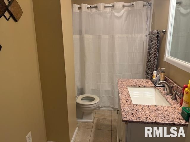 401 E CROSS Street, Herrin, IL 62948