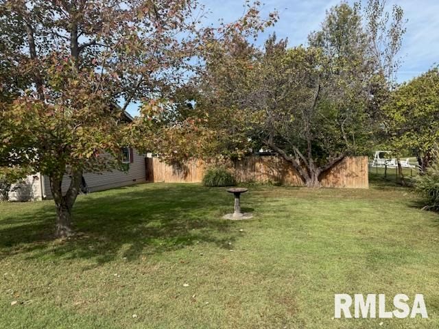 401 E CROSS Street, Herrin, IL 62948