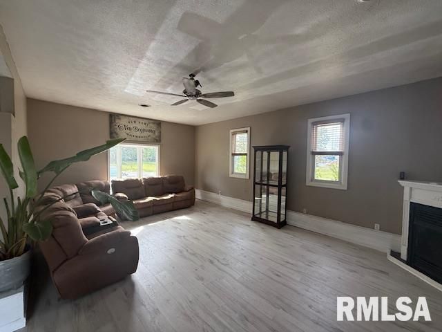 401 E CROSS Street, Herrin, IL 62948