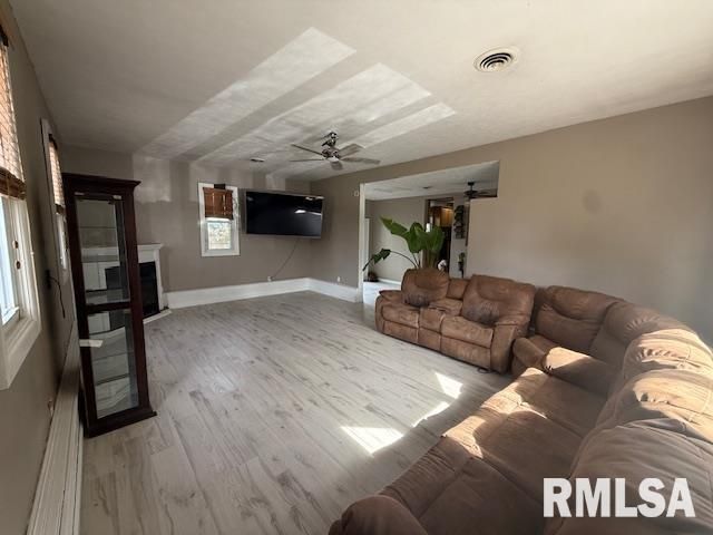 401 E CROSS Street, Herrin, IL 62948