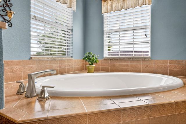 16518 IVY LAKE DRIVE, Odessa, FL 33556