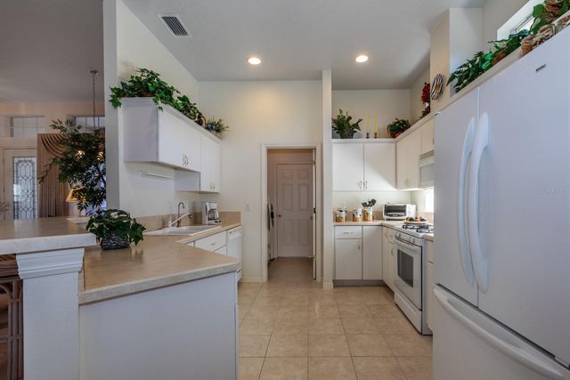 27525 DISCOVER COURT, Leesburg, FL 34748