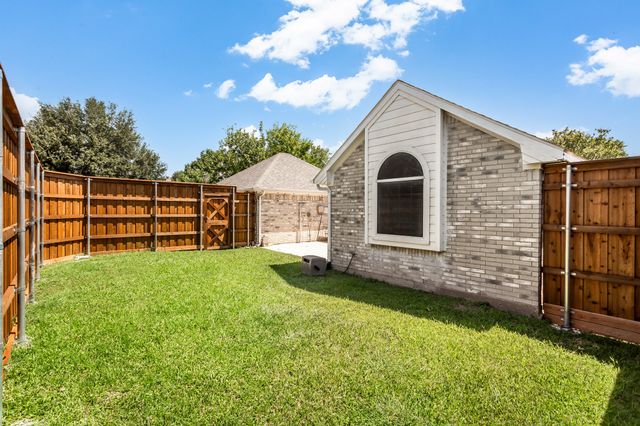 6610 Falcon Street, Rowlett, TX 75089