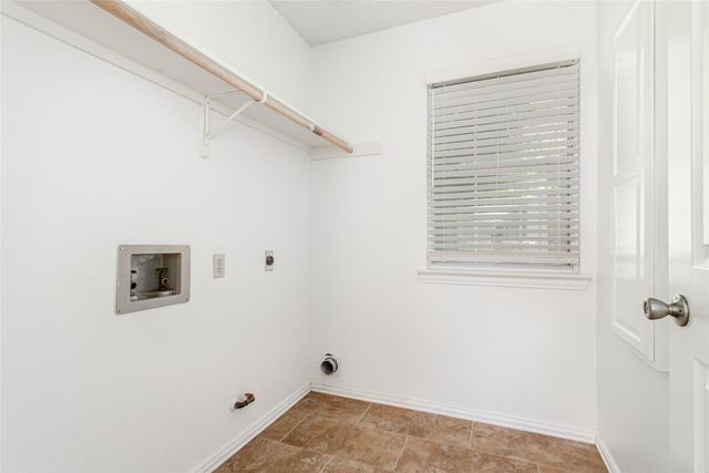 6610 Falcon Street, Rowlett, TX 75089