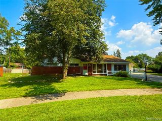 18582 Whitby Street, Livonia, MI 48152