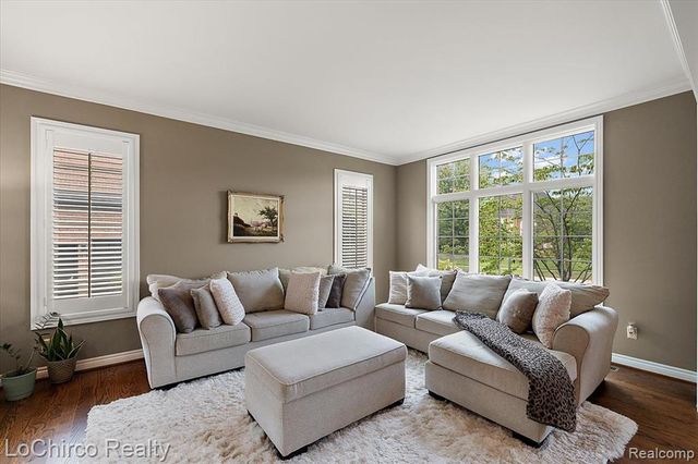 739 Majestic Drive, Rochester, MI 48306