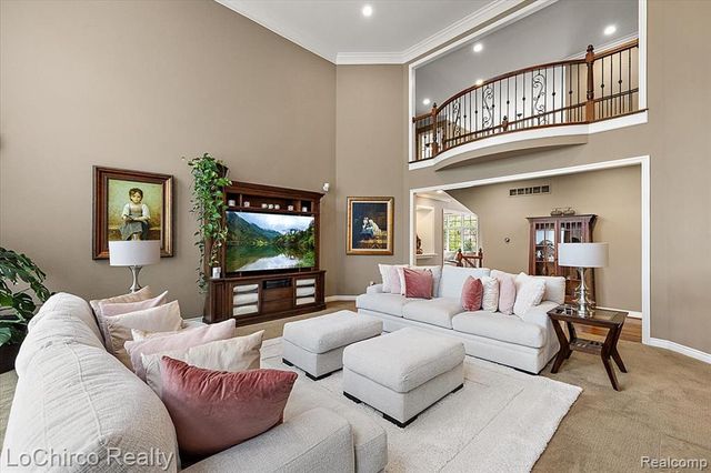 739 Majestic Drive, Rochester, MI 48306