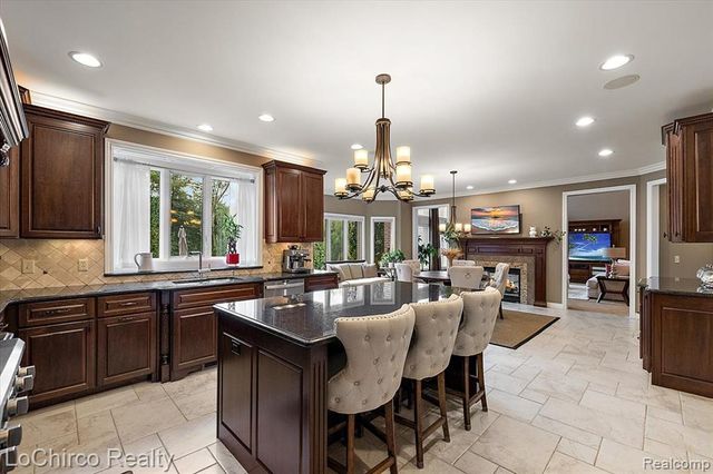 739 Majestic Drive, Rochester, MI 48306