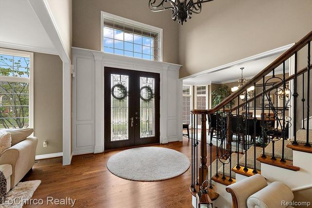 739 Majestic Drive, Rochester, MI 48306