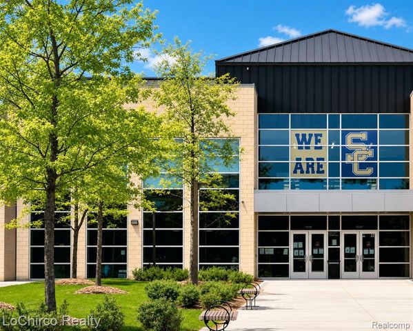 739 Majestic Drive, Rochester, MI 48306
