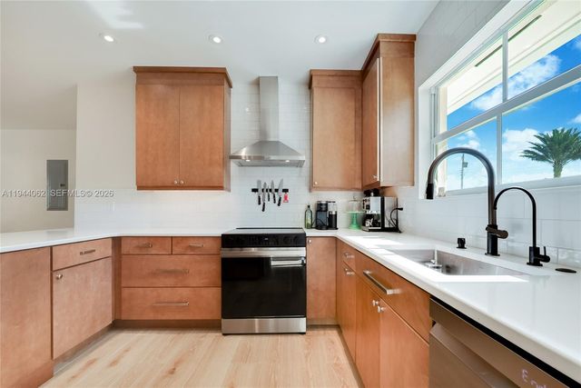 6356 SW 14th St, West Miami, FL 33144