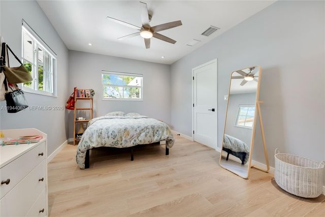 6356 SW 14th St, West Miami, FL 33144