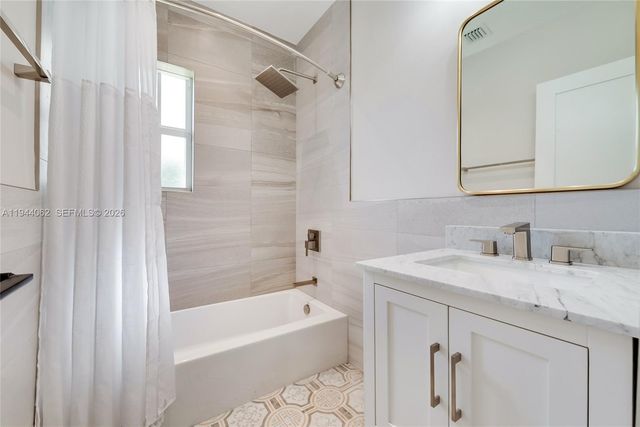 6356 SW 14th St, West Miami, FL 33144