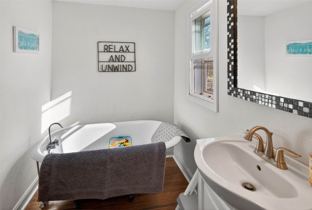 113 4th Street NE, Mitchellville, IA 50169