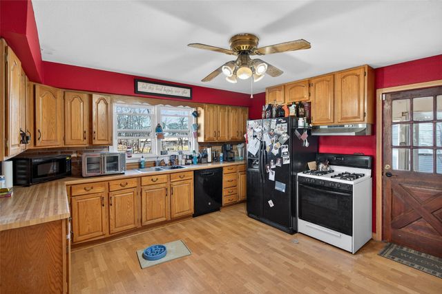 113 4th Street NE, Mitchellville, IA 50169