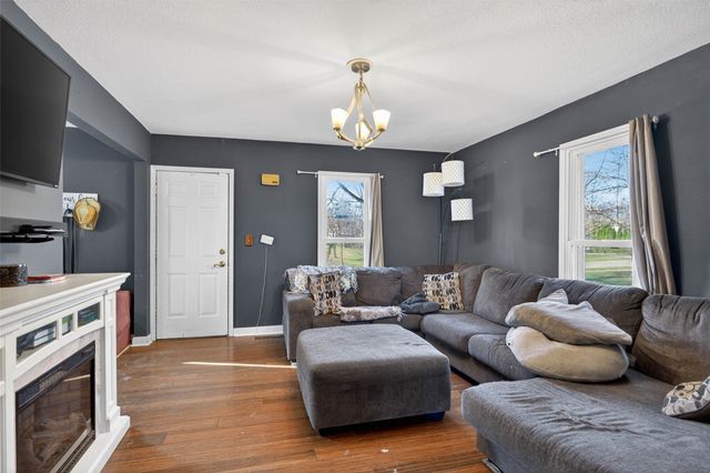 113 4th Street NE, Mitchellville, IA 50169