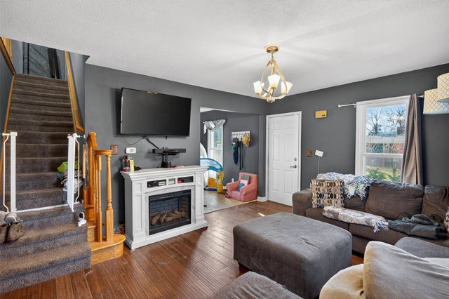 113 4th Street NE, Mitchellville, IA 50169