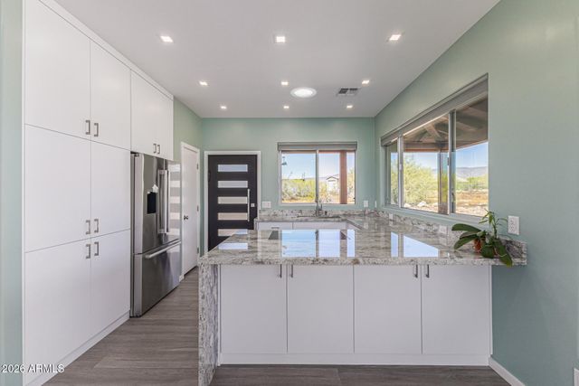 1612 E MAGELLAN Drive, New River, AZ 85087