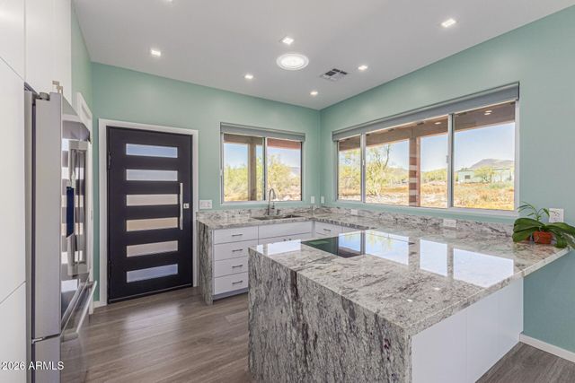 1612 E MAGELLAN Drive, New River, AZ 85087