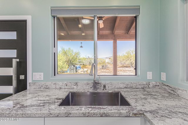 1612 E MAGELLAN Drive, New River, AZ 85087