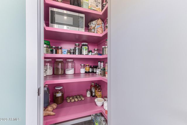 1612 E MAGELLAN Drive, New River, AZ 85087