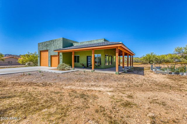 1612 E MAGELLAN Drive, New River, AZ 85087