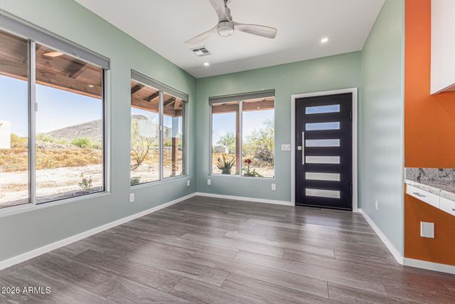 1612 E MAGELLAN Drive, New River, AZ 85087