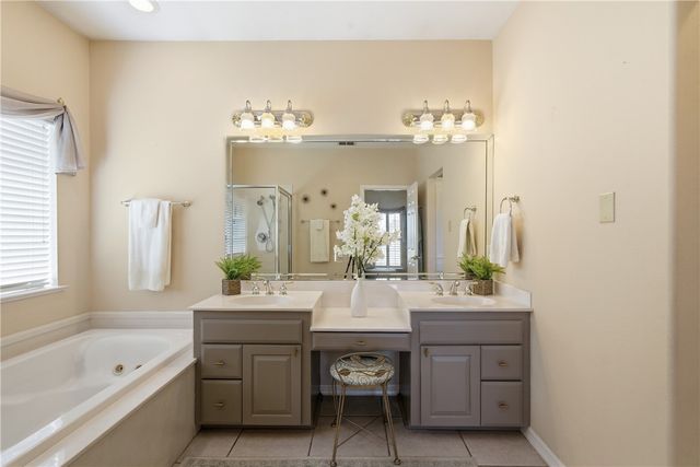 14041 La Blanquilla Dr, Corpus Christi, TX 78418