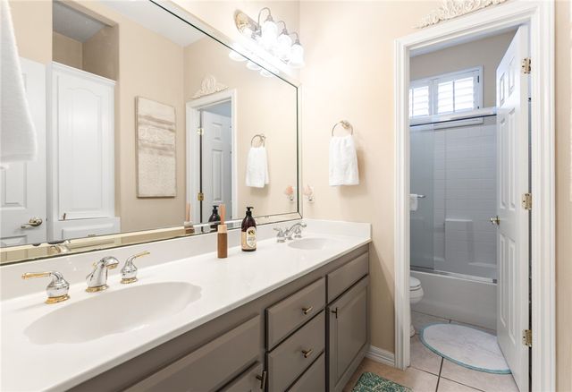 14041 La Blanquilla Dr, Corpus Christi, TX 78418