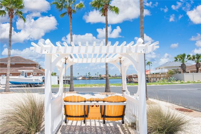 14041 La Blanquilla Dr, Corpus Christi, TX 78418