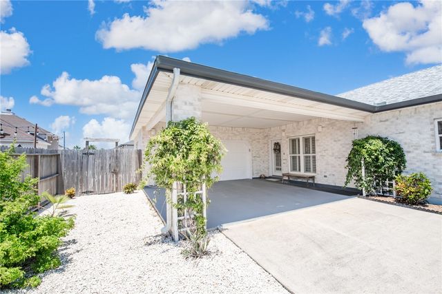 14041 La Blanquilla Dr, Corpus Christi, TX 78418
