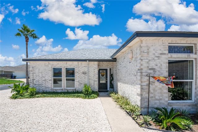 14041 La Blanquilla Dr, Corpus Christi, TX 78418