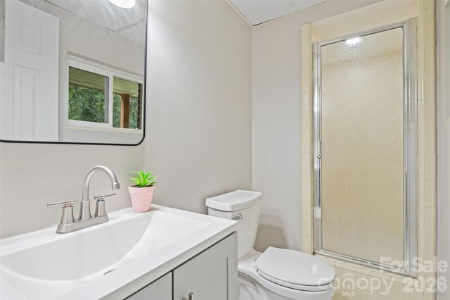 15 Beaverdam Court, Asheville, NC 28804