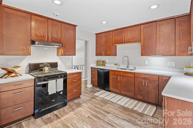 15 Beaverdam Court, Asheville, NC 28804