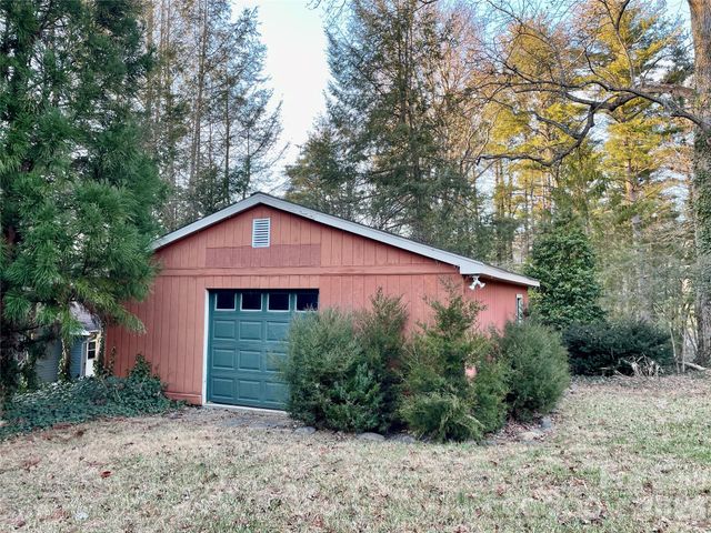 15 Beaverdam Court, Asheville, NC 28804