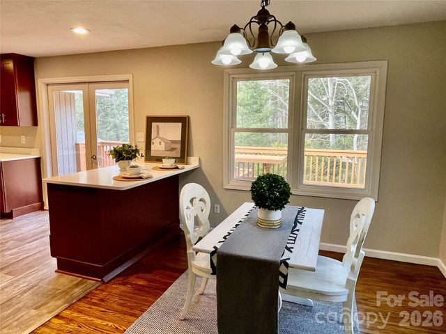 15 Beaverdam Court, Asheville, NC 28804