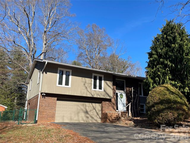 15 Beaverdam Court, Asheville, NC 28804