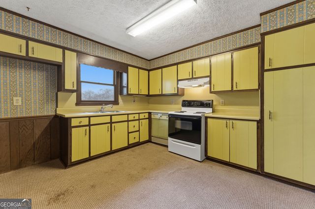 6950 Knollwood Drive, Morrow, GA 30260