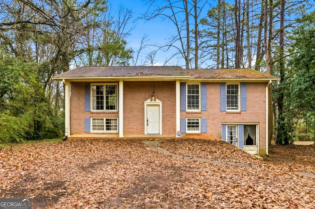 6950 Knollwood Drive, Morrow, GA 30260