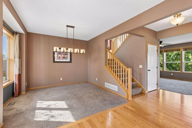 2832 Liberty Trail, Woodbury, MN 55129