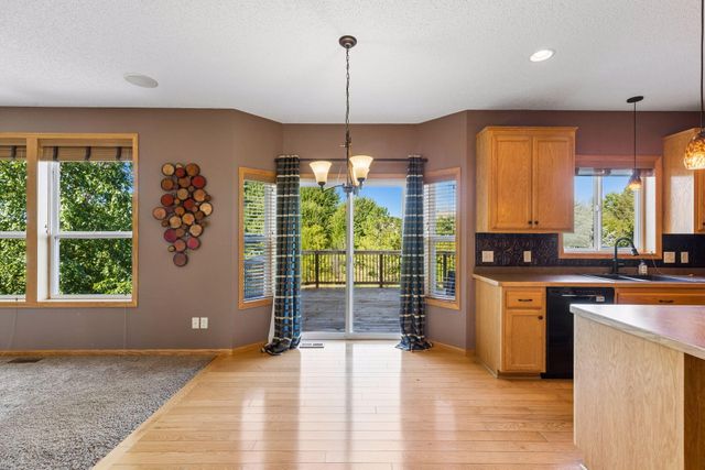 2832 Liberty Trail, Woodbury, MN 55129