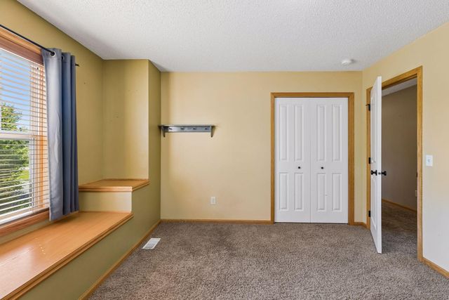 2832 Liberty Trail, Woodbury, MN 55129