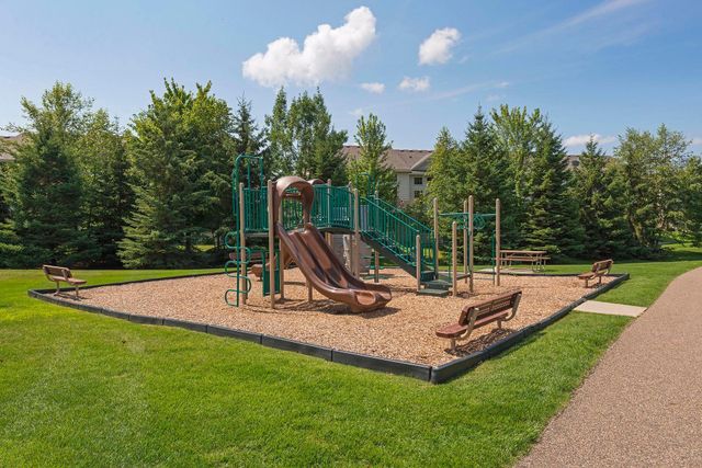 2832 Liberty Trail, Woodbury, MN 55129