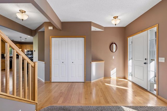 2832 Liberty Trail, Woodbury, MN 55129