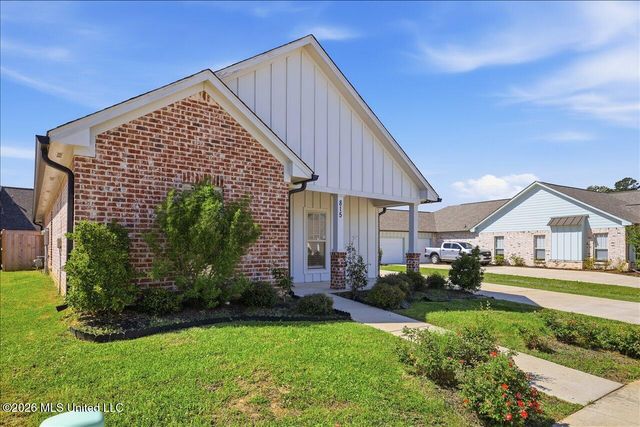 815 Long Leaf Circle, Brandon, MS 39042